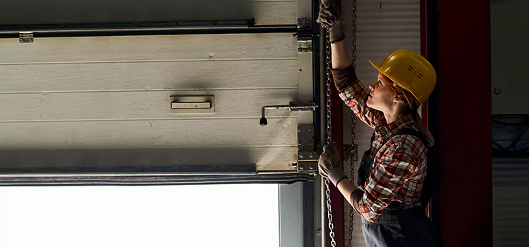 Addressing Common Garage Door Stoppage Issues in Dallas, TX
